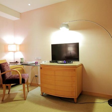 Jin Hua Hotel Lotung Kültér fotó