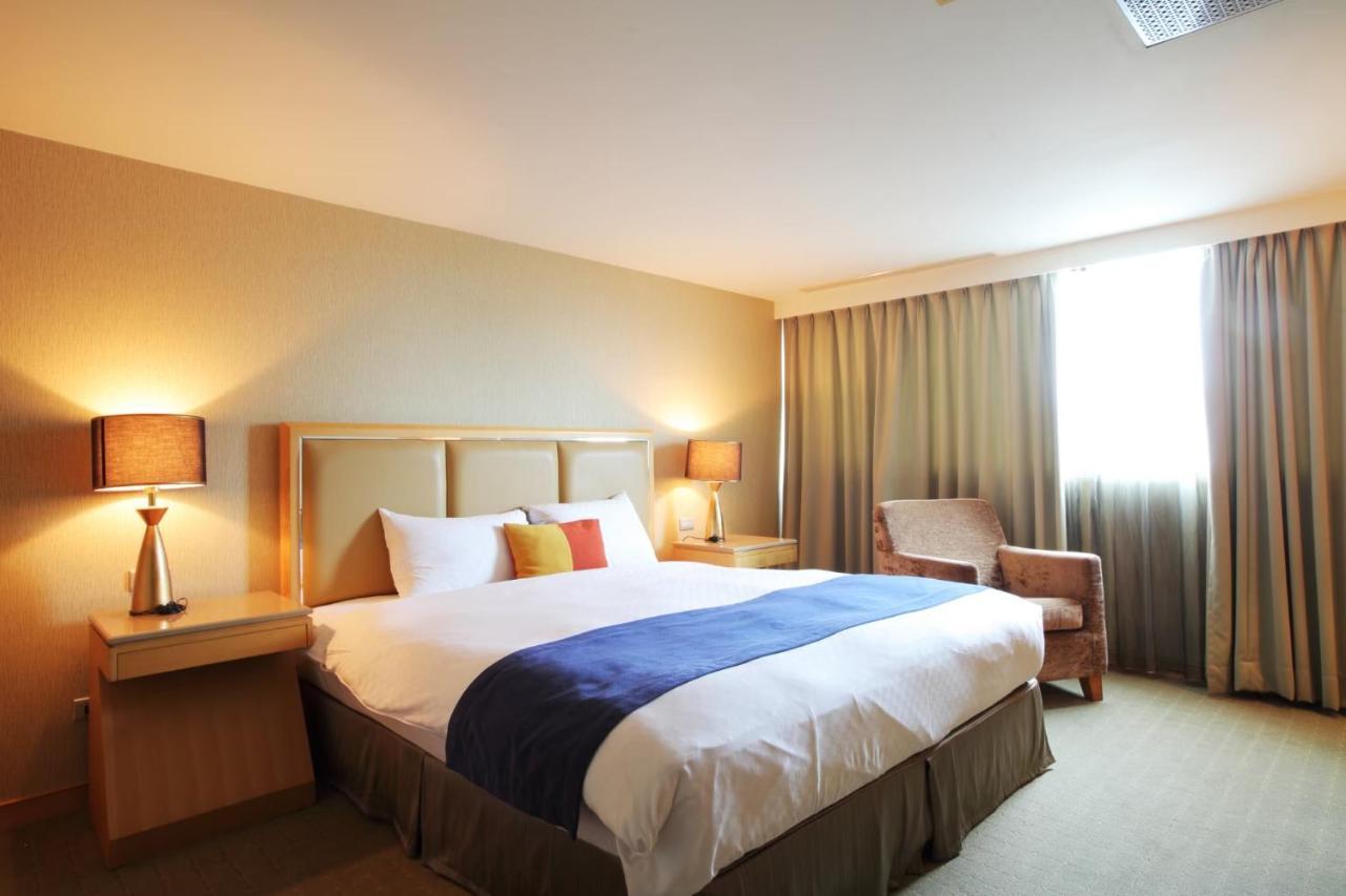 Jin Hua Hotel Lotung Kültér fotó