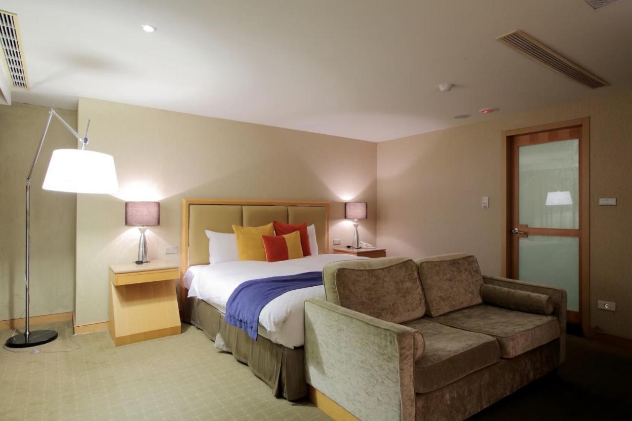 Jin Hua Hotel Lotung Kültér fotó