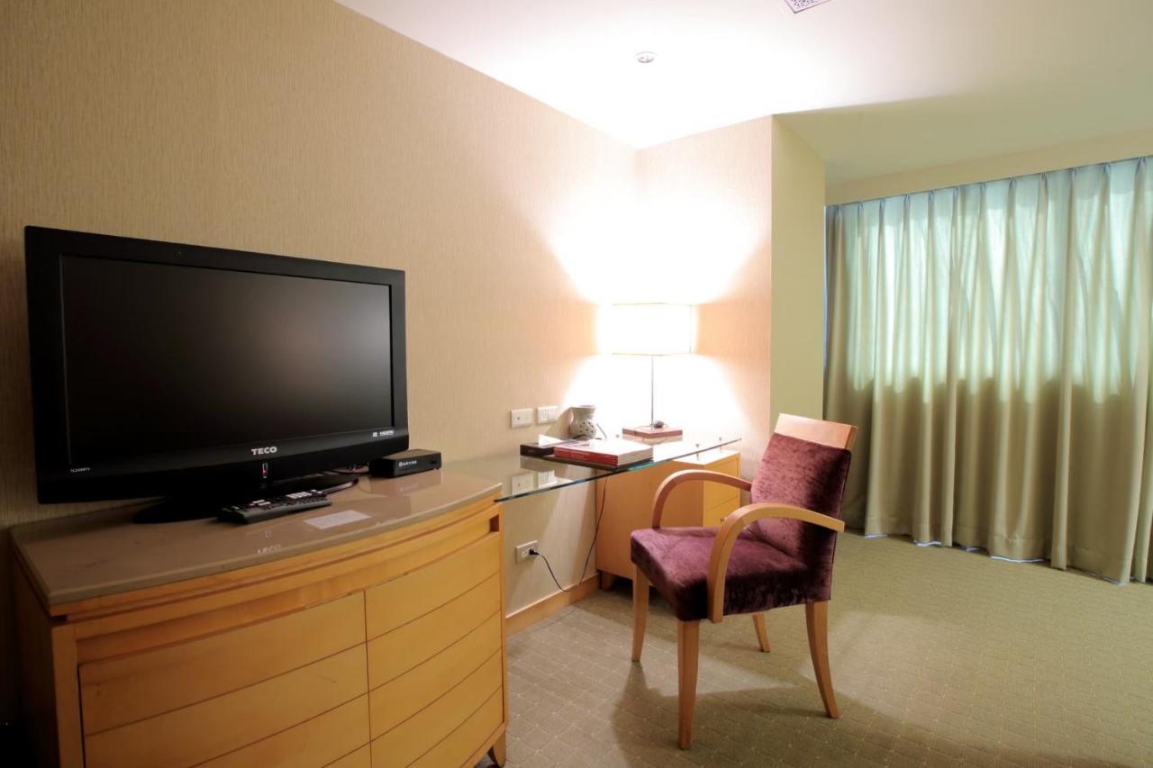 Jin Hua Hotel Lotung Kültér fotó