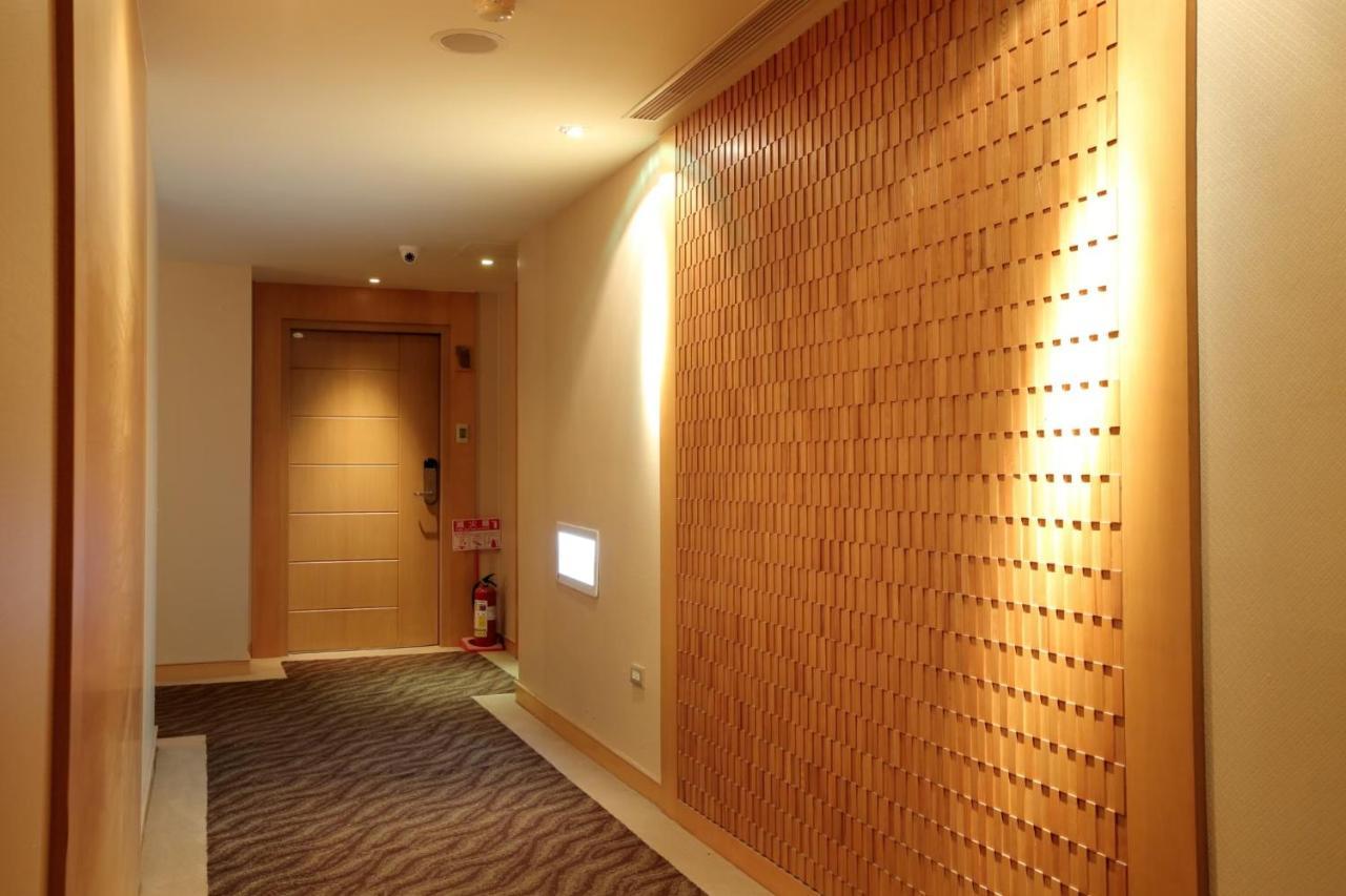 Jin Hua Hotel Lotung Kültér fotó