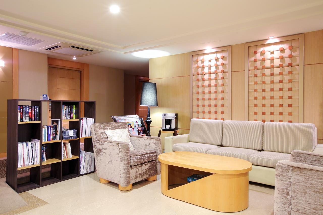Jin Hua Hotel Lotung Kültér fotó