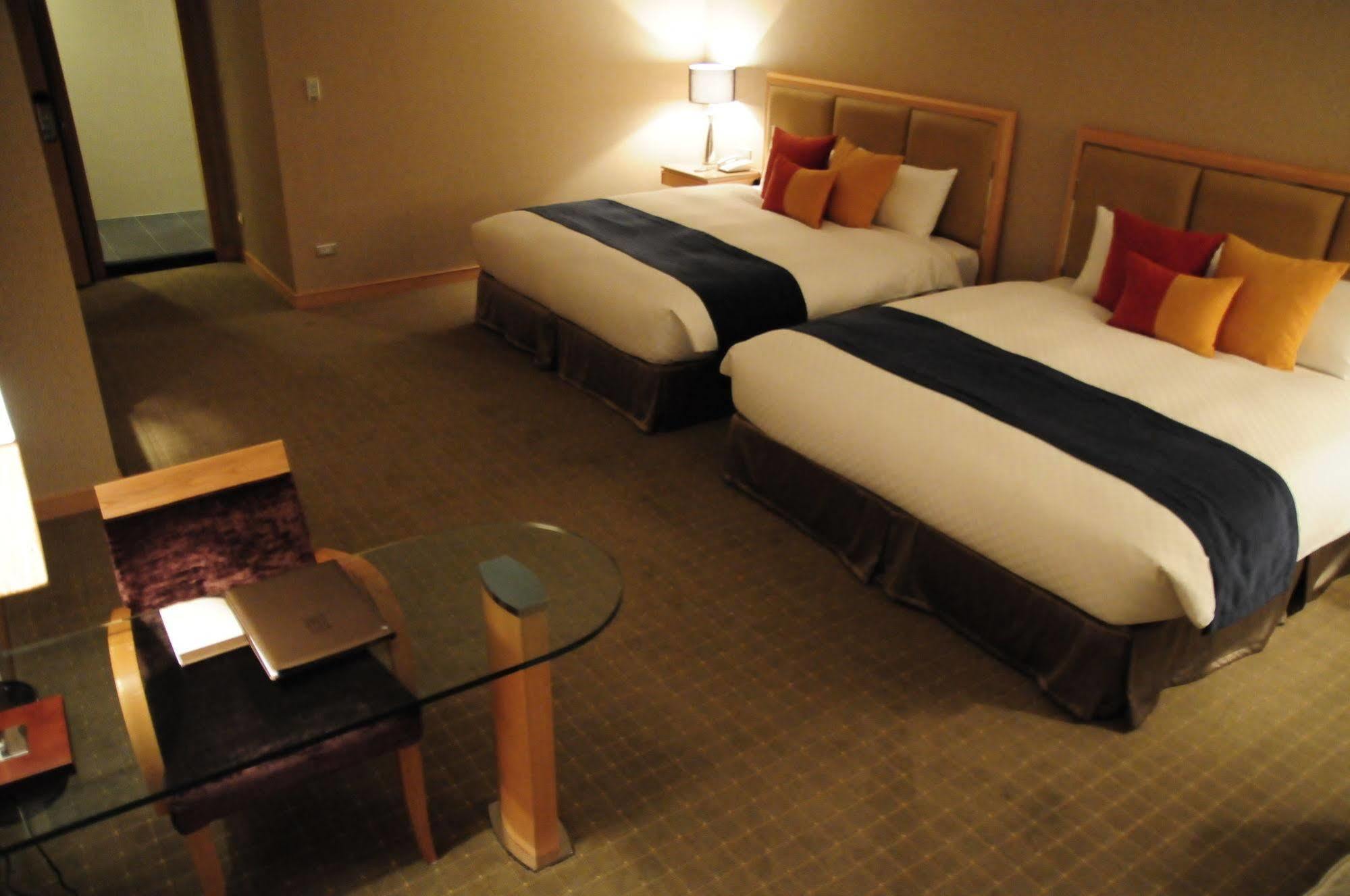 Jin Hua Hotel Lotung Kültér fotó