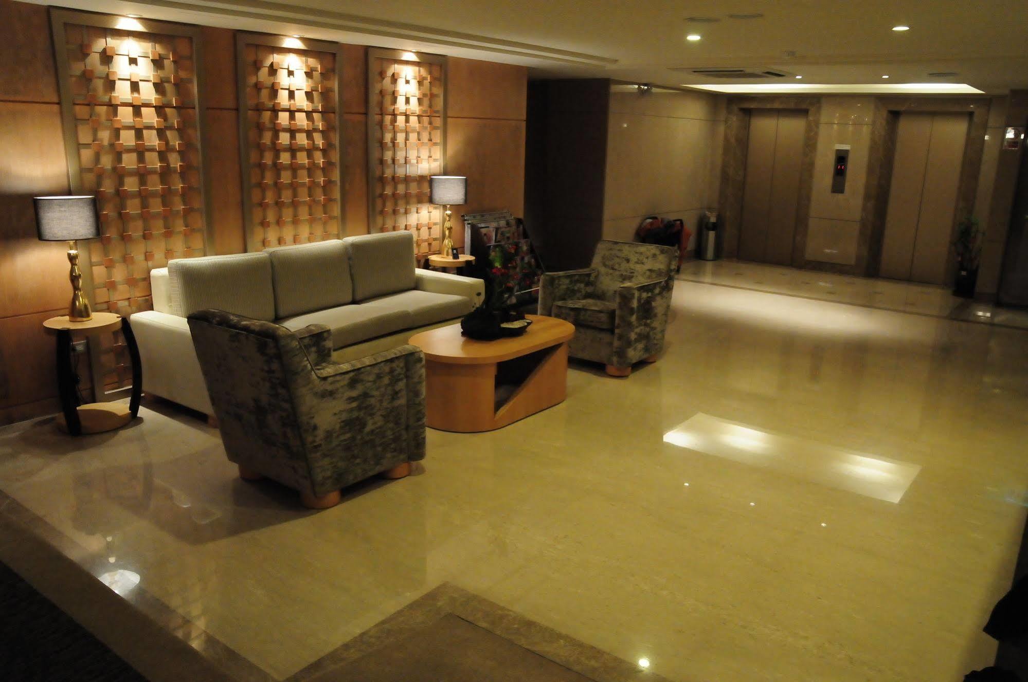 Jin Hua Hotel Lotung Kültér fotó