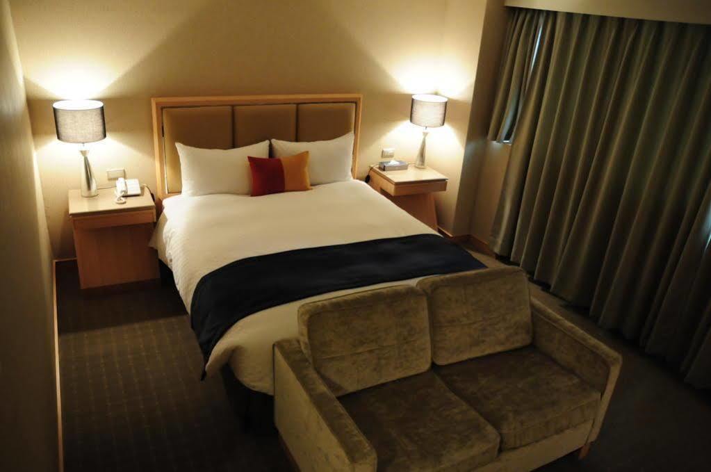 Jin Hua Hotel Lotung Kültér fotó