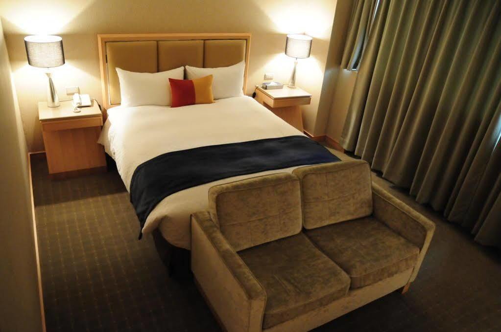 Jin Hua Hotel Lotung Kültér fotó