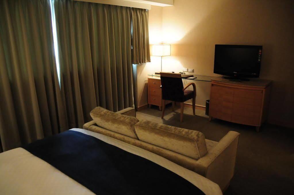 Jin Hua Hotel Lotung Kültér fotó