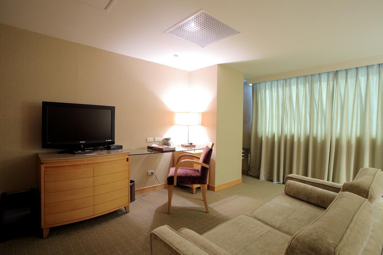 Jin Hua Hotel Lotung Kültér fotó