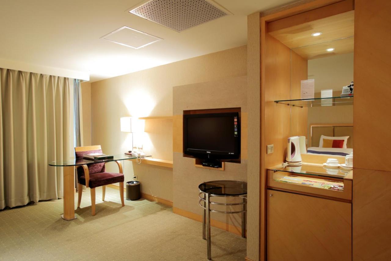Jin Hua Hotel Lotung Kültér fotó